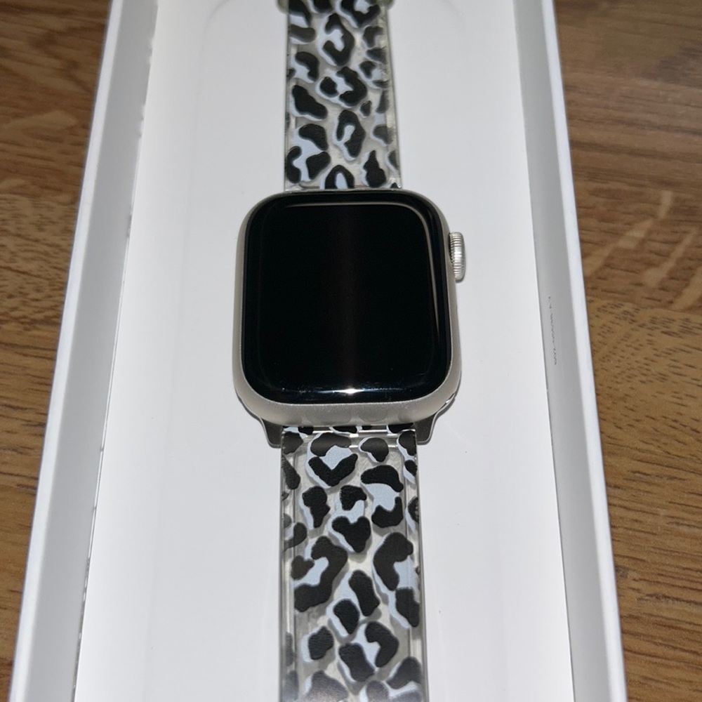 Series 8 41mm Apple Watch with GPS.